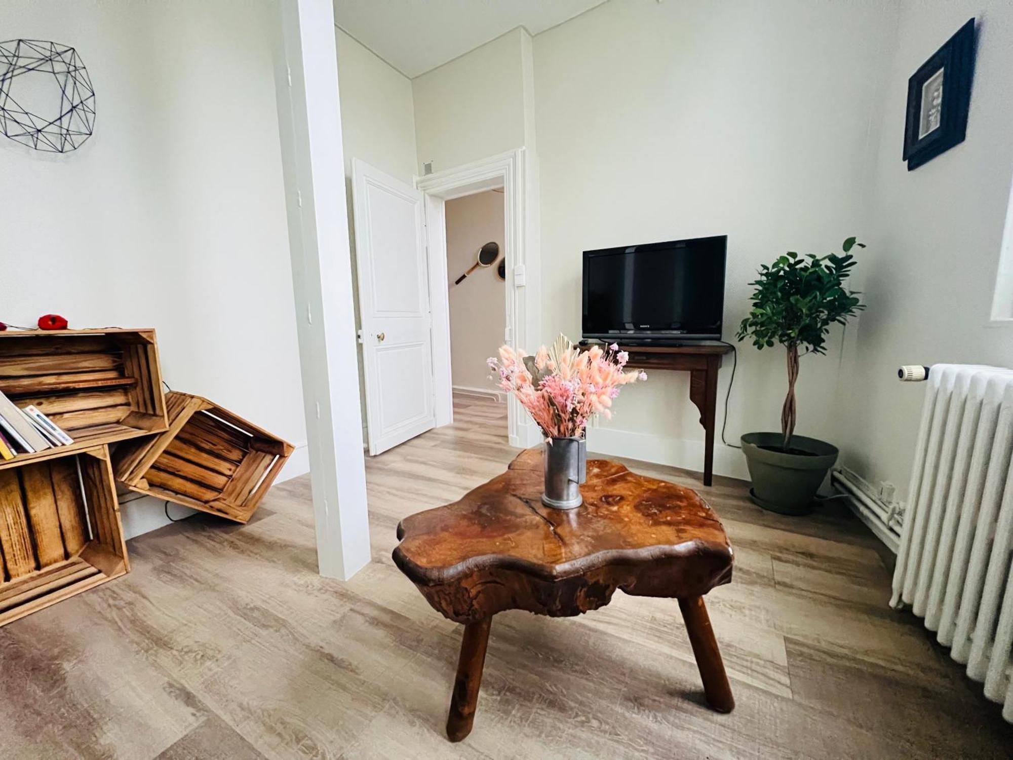 Le Coeur De Bourges Apartment Exterior photo